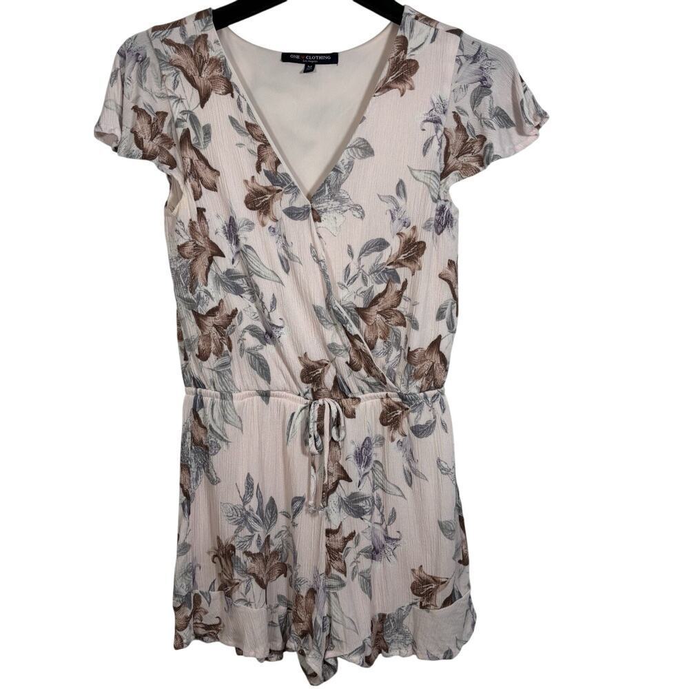 One‎ Clothing Floral Shorts Romper Medium Blush Pink Printed Summer Cute